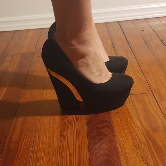 Henry Ferrera wedges. - Picture 5 of 9